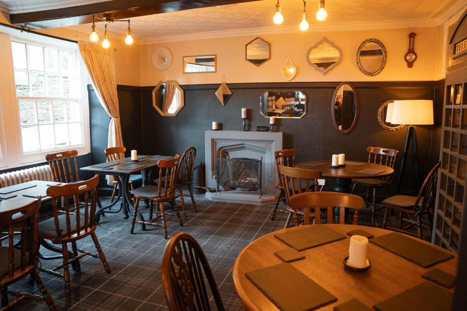 George Inn Тайдсвелл Екстер'єр фото